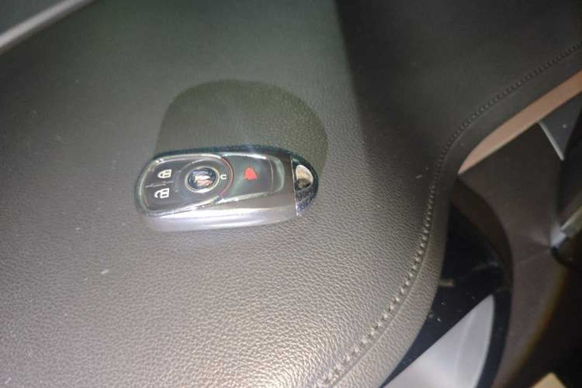 Used Buick GL8 2020 Land Cruiser Executive Class 652T Comfort Model Vehicle Key
