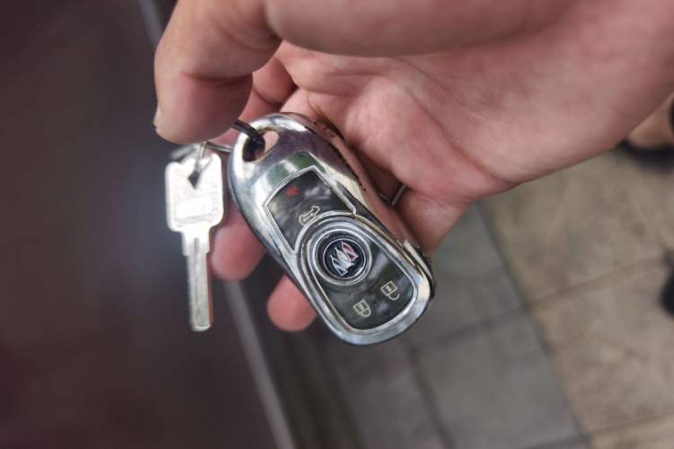 Used Buick GL8 2020 Land Business Class 652T Luxury Model Vehicle Key
