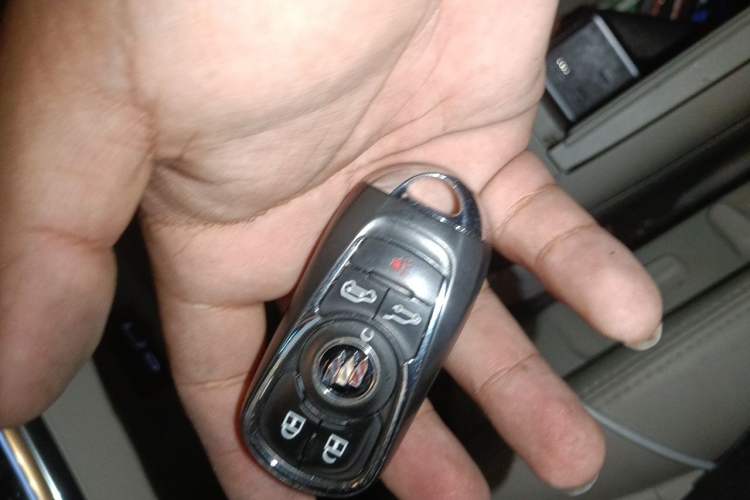 Used Buick GL8 2020 Land Business Class 652T Premium Model Vehicle Key