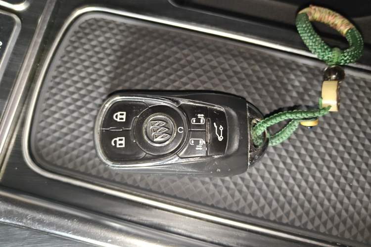 Used Buick GL8 2020 ES Land Cruiser 653T Luxury Edition Vehicle Key