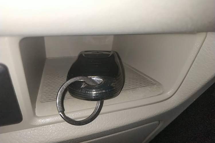 Used Buick GL8 2020 Land Business Class 652T Luxury Model Vehicle Key
