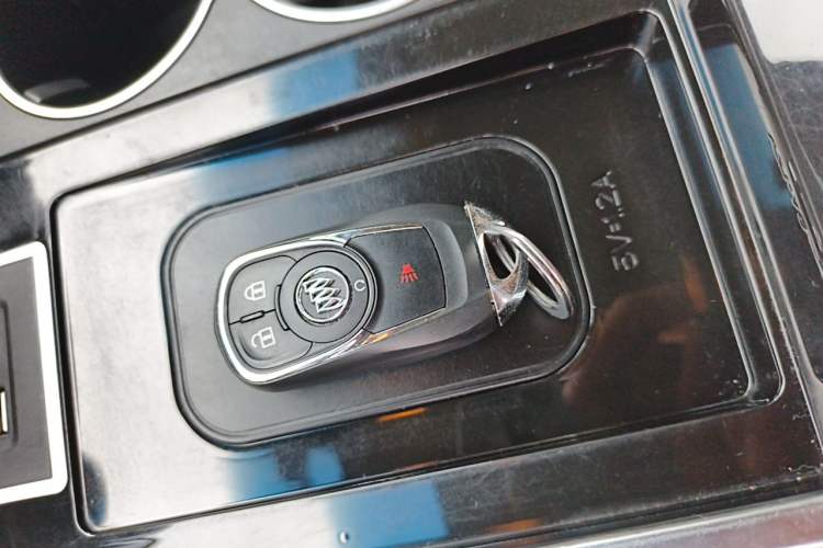 Used Buick GL8 2020 Land Cruiser Executive Class 652T Comfort Model Vehicle Key