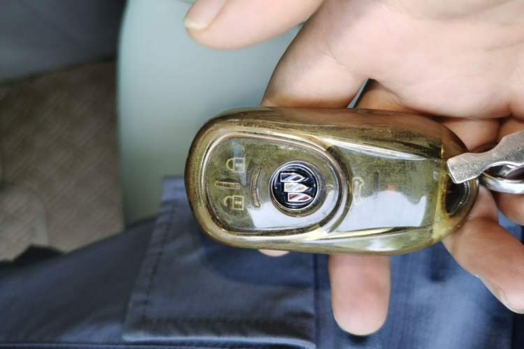Used Buick GL8 2020 Land Business Class 652T Luxury Model Vehicle Key