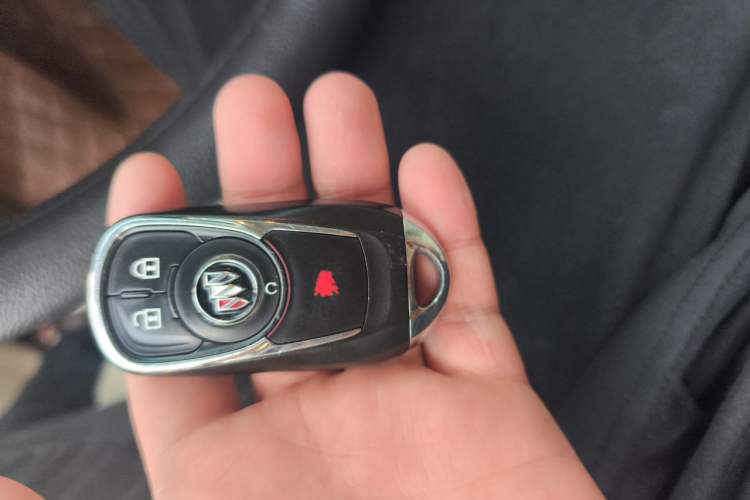 Used Buick GL8 2020 Land Cruiser Executive Class 652T Comfort Model Vehicle Key