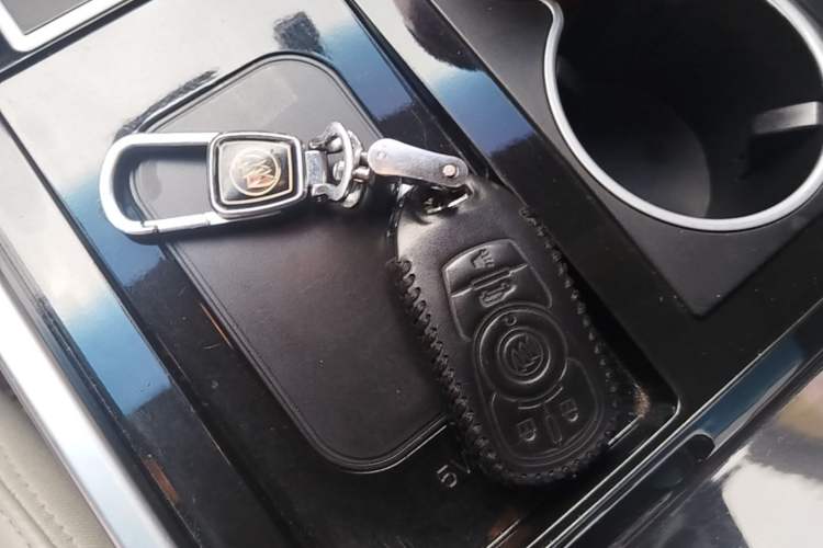 Used Buick GL8 2020 Land Business Class 652T Luxury Model Vehicle Key
