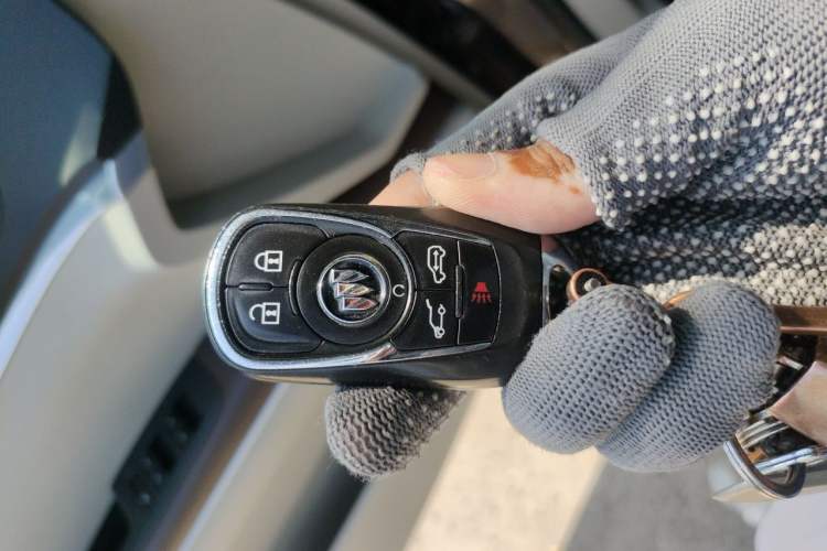 Used Buick GL8 2020 Land Business Class 652T Premium Model Vehicle Key