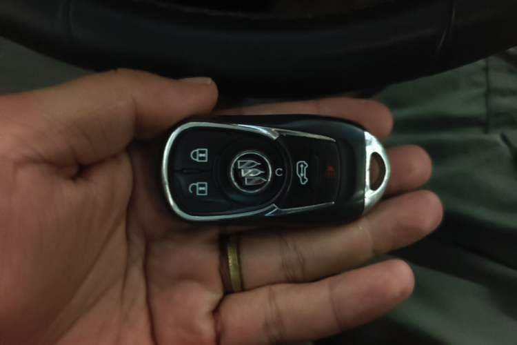 Used Buick GL8 2020 Land Business Class 652T Luxury Model Vehicle Key