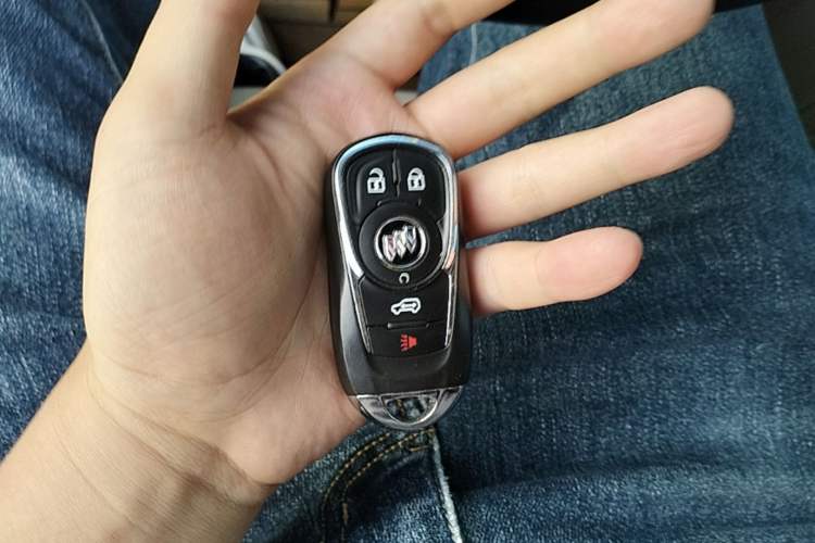 Used Buick GL8 2020 Land Business Class 652T Luxury Model Vehicle Key