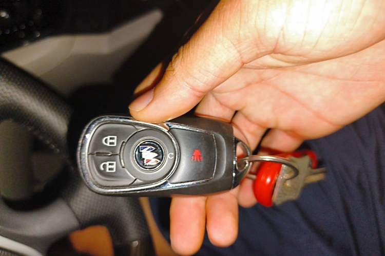 Used Buick GL8 2020 Land Cruiser Executive Class 652T Comfort Model Vehicle Key