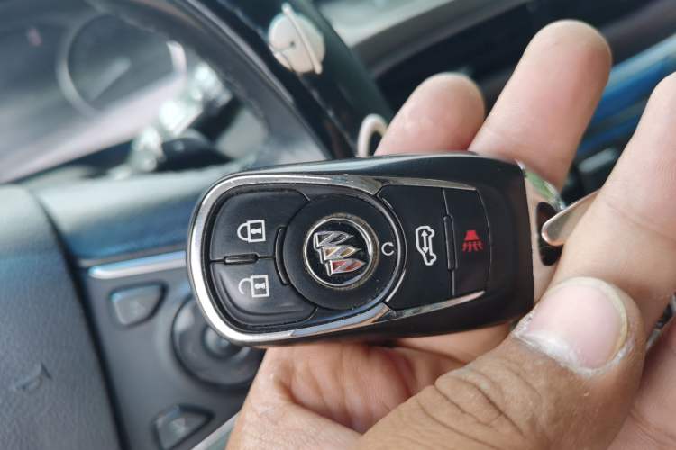 Used Buick GL8 2020 Land Business Class 652T Luxury Model Vehicle Key