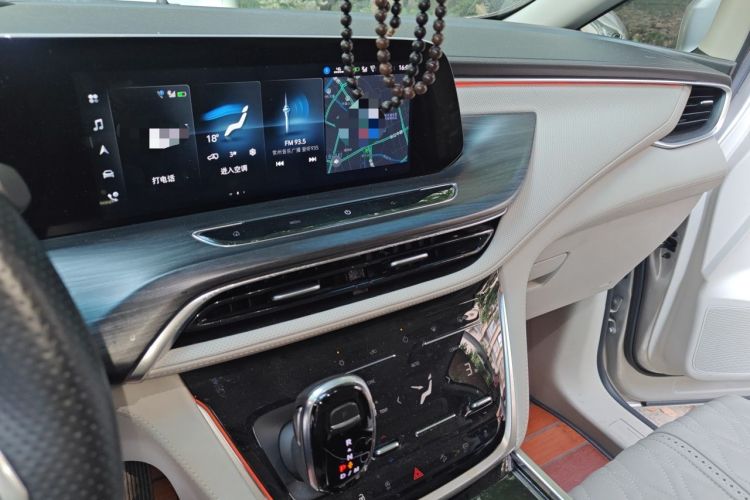 Used Buick GL8 2020 ES Land Cruiser 653T Comfort Edition Audio And AC Panel