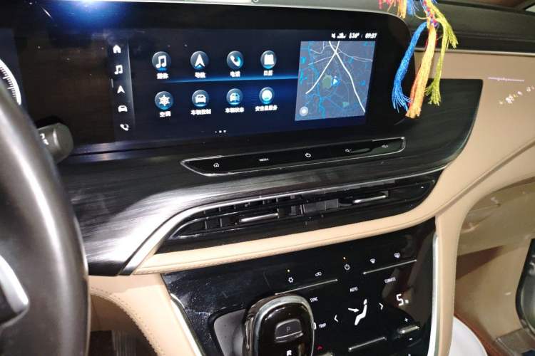 Used Buick GL8 2020 ES Land Cruiser 653T Luxury Edition Audio And AC Panel