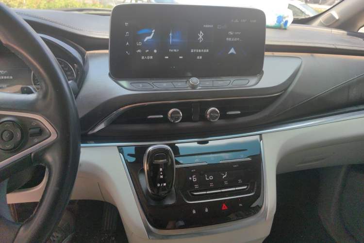 Used Buick GL8 2020 Land Business Class 652T Luxury Model Audio And AC Panel