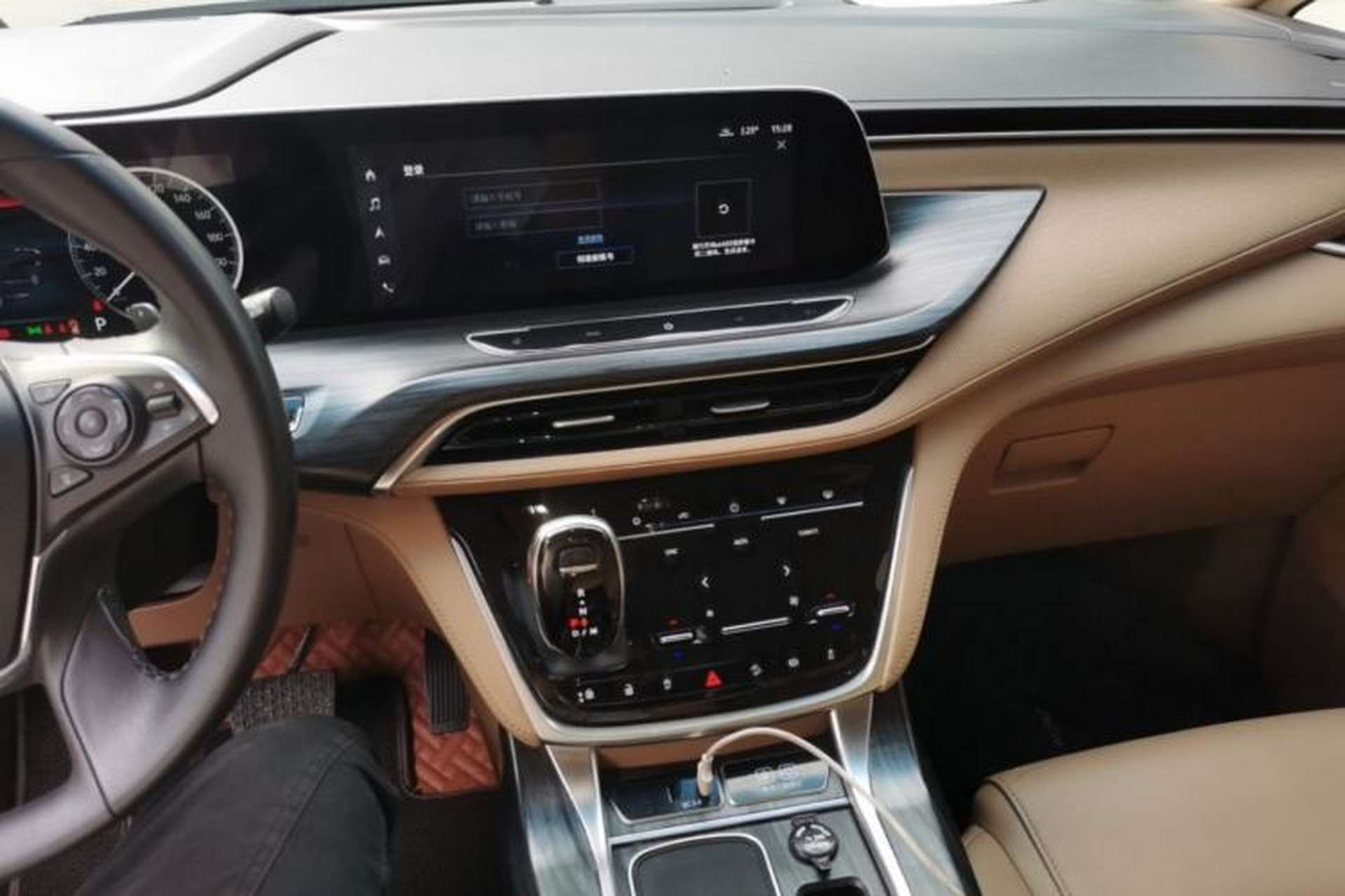 Used Buick GL8 2020 ES Land Cruiser 653T Luxury Model Center Console