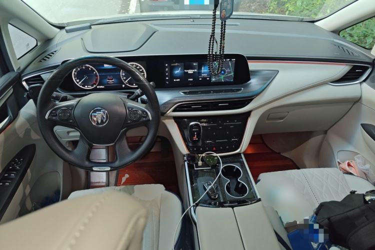 Used Buick GL8 2020 ES Land Cruiser 653T Comfort Edition Center Console