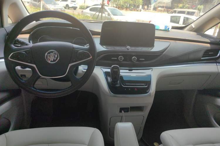 Used Buick GL8 2020 Land Business Class 652T Luxury Model Center Console
