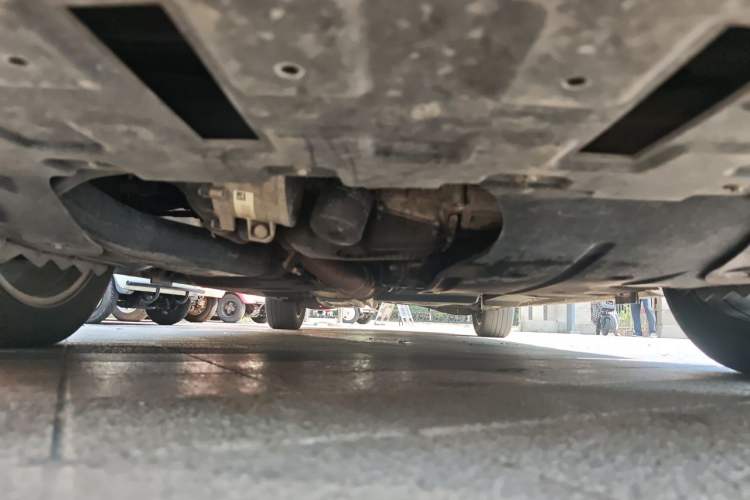 Used Buick GL8 2020 ES Land Cruiser 653T Luxury Model Chassis Front