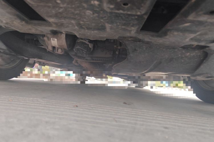 Used Buick GL8 2020 ES Land Cruiser 653T Flagship Model Chassis Front