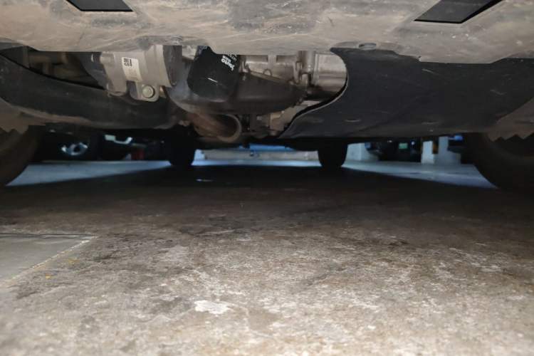 Used Buick GL8 2020 ES Land Cruiser 653T Luxury Model Chassis Front