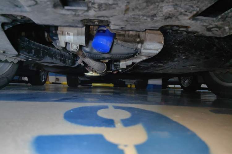 Used Buick GL8 2020 ES Land Cruiser 653T Luxury Model Chassis Front