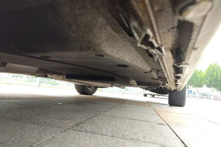 Used Buick GL8 2020 ES Land Cruiser 653T Luxury Edition Chassis Front Left