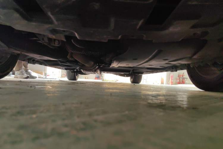 Used Buick GL8 2020 ES Land Cruiser 653T Flagship Model Chassis Front