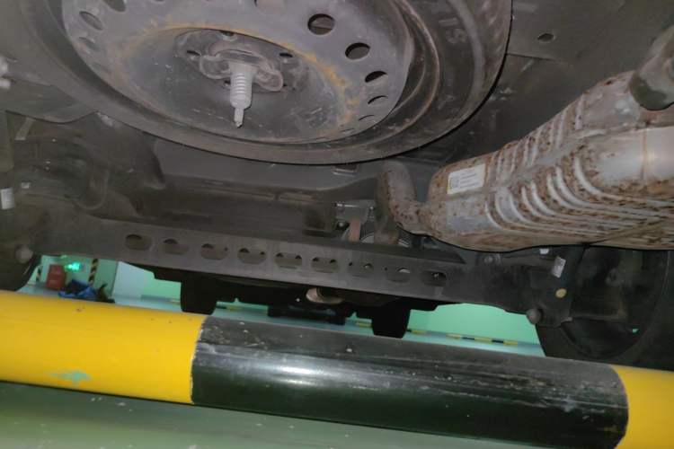 Used Buick GL8 2020 Land Cruiser Executive Class 652T Comfort Model Chassis Rear