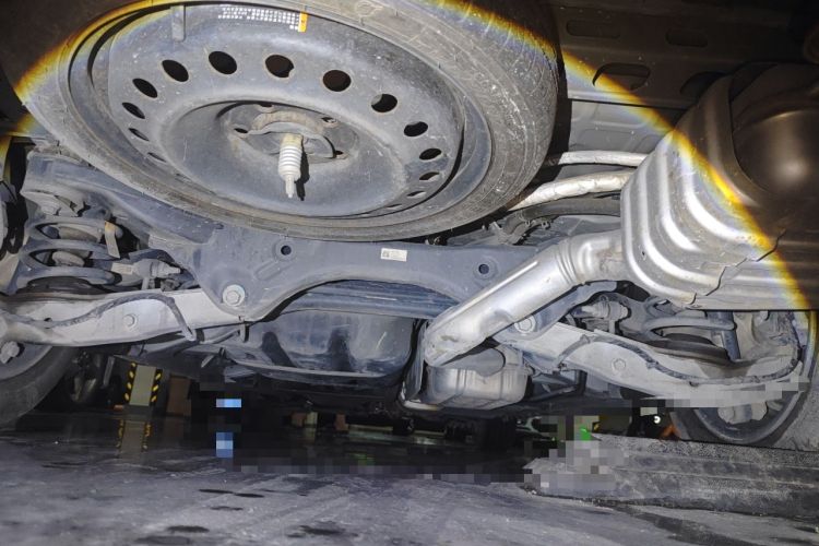 Used Buick GL8 2020 ES Land Cruiser 653T Luxury Edition Chassis Rear