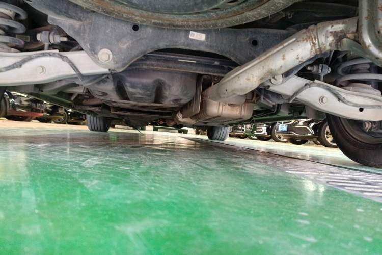 Used Buick GL8 2020 ES Land Cruiser 653T Luxury Model Chassis Rear