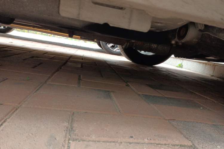 Used Buick GL8 2020 ES Land Cruiser 653T Comfort Edition Chassis Rear Right