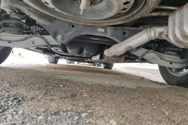 Used Buick GL8 2020 ES Land Cruiser 653T Comfort Edition Chassis Rear