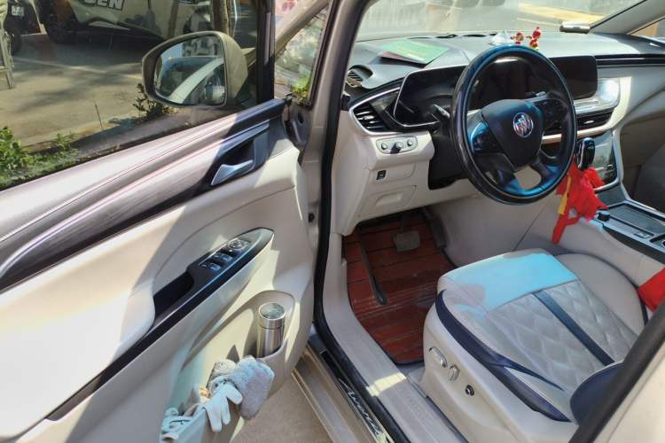 Used Buick GL8 2020 ES Land Cruiser 653T Comfort Edition Driver Seat