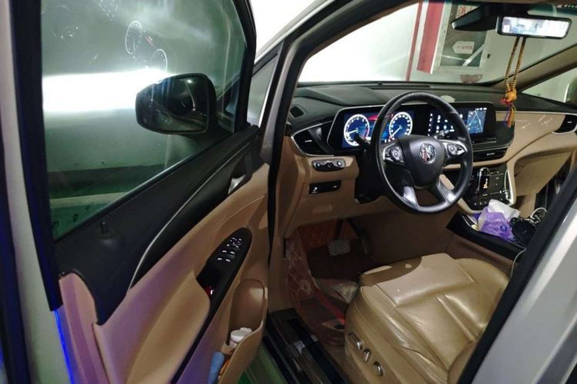Used Buick GL8 2020 ES Land Cruiser 653T Luxury Edition Driver Seat