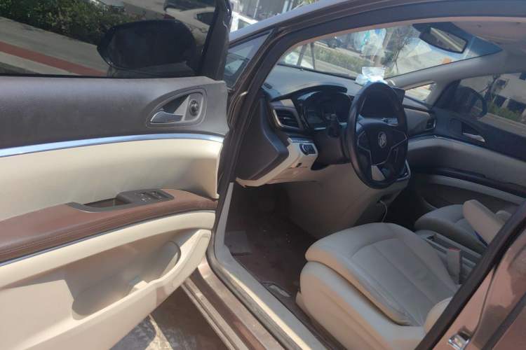 Used Buick GL8 2020 Land Business Class 652T Luxury Model Driver Seat