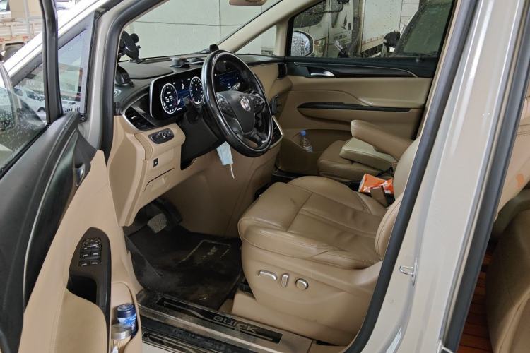 Used Buick GL8 2020 ES Land Cruiser 653T Luxury Model Driver Seat
