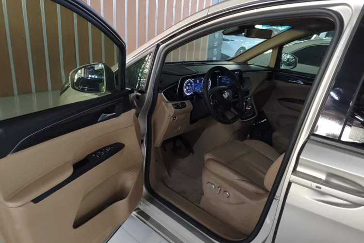 Used Buick GL8 2020 ES Land Cruiser 653T Luxury Edition Driver Seat
