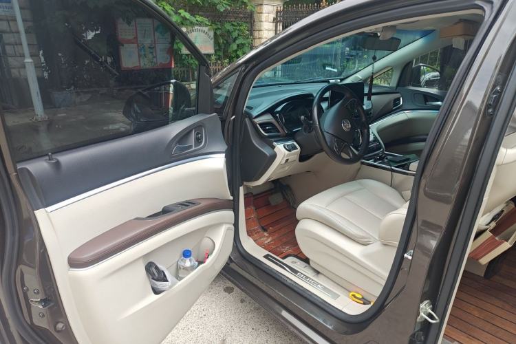 Used Buick GL8 2020 Land Business Class 652T Premium Model Driver Seat