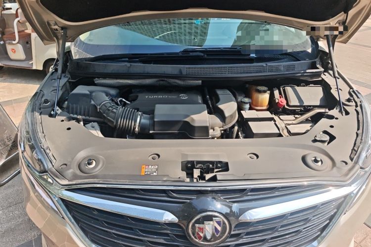 Used Buick GL8 2020 ES Land Cruiser 653T Luxury Model Engine Bay