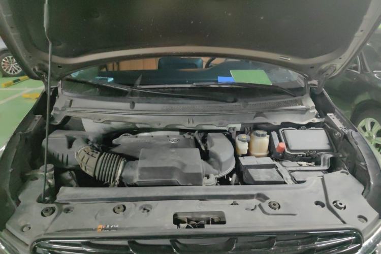Used Buick GL8 2020 Land Cruiser Executive Class 652T Comfort Model Engine Bay