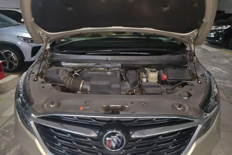 Used Buick GL8 2020 ES Land Cruiser 653T Luxury Model Engine Bay