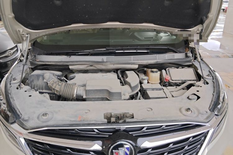 Used Buick GL8 2020 ES Land Cruiser 653T Luxury Model Engine Bay