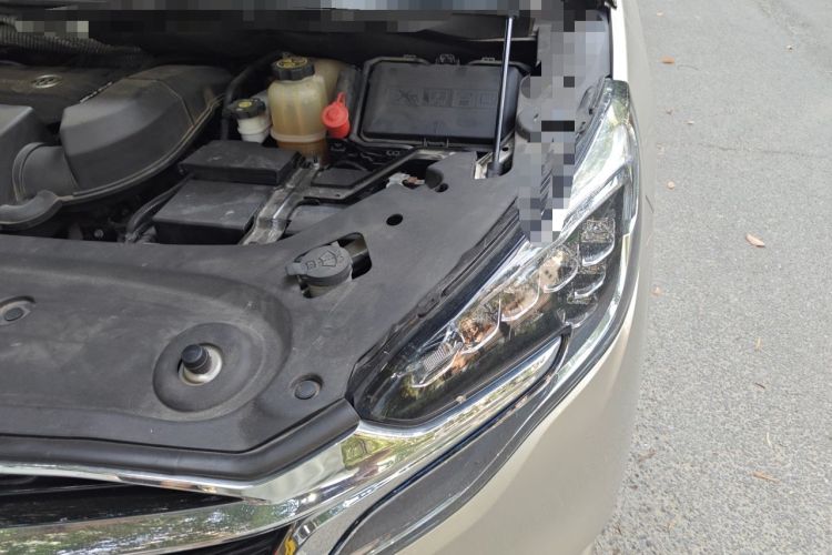 Used Buick GL8 2020 ES Land Cruiser 653T Comfort Edition Engine Bay Left