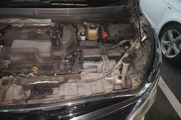Used Buick GL8 2020 ES Land Cruiser 653T Luxury Edition Engine Bay Left