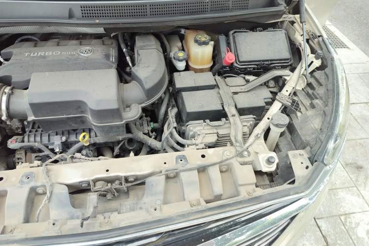 Used Buick GL8 2020 ES Land Cruiser 653T Luxury Edition Engine Bay Left