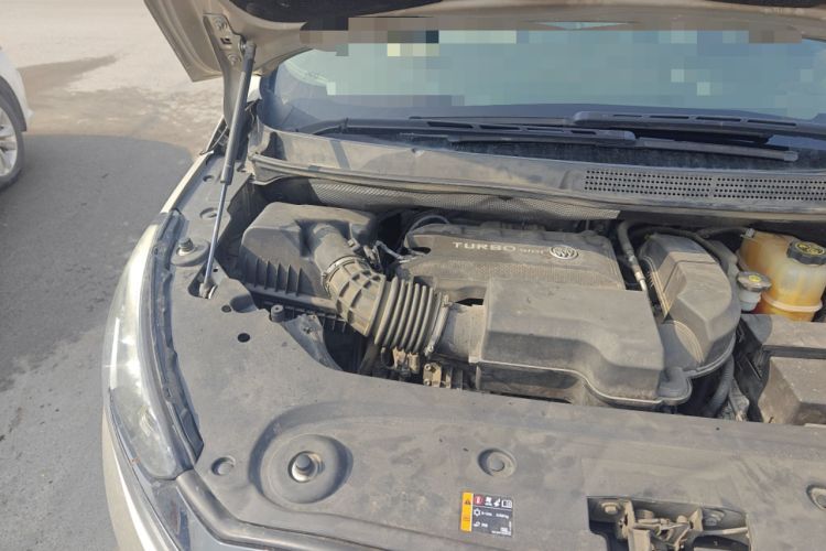Used Buick GL8 2020 ES Land Cruiser 653T Comfort Edition Engine Bay Right