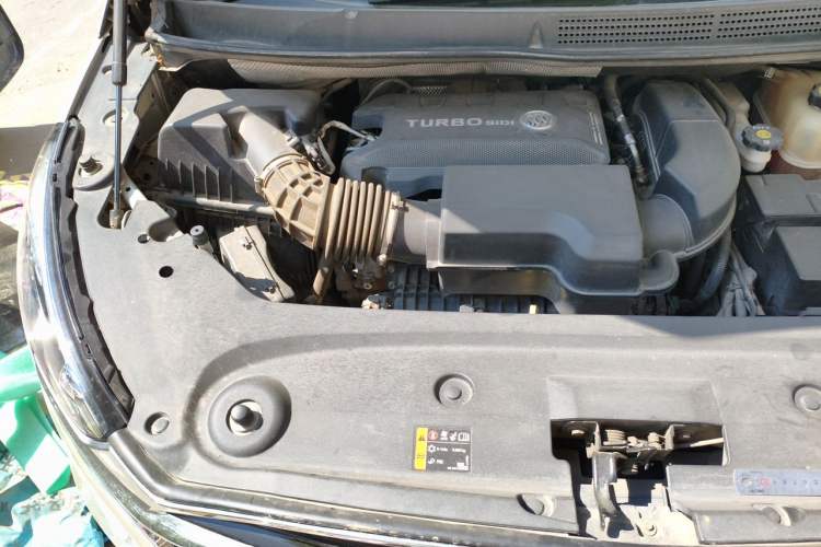 Used Buick GL8 2020 ES Land Cruiser 653T Comfort Edition Engine Bay Right