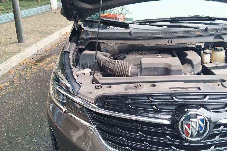 Used Buick GL8 2020 Land Business Class 652T Luxury Model Engine Bay Right