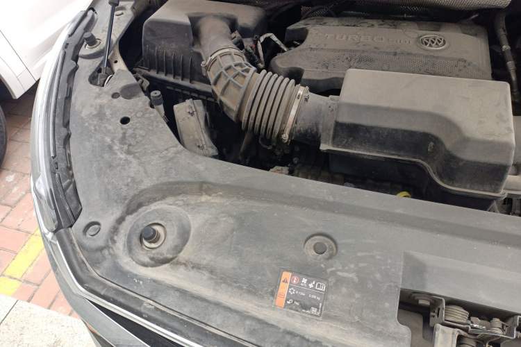 Used Buick GL8 2020 ES Land Cruiser 653T Comfort Edition Engine Bay Right