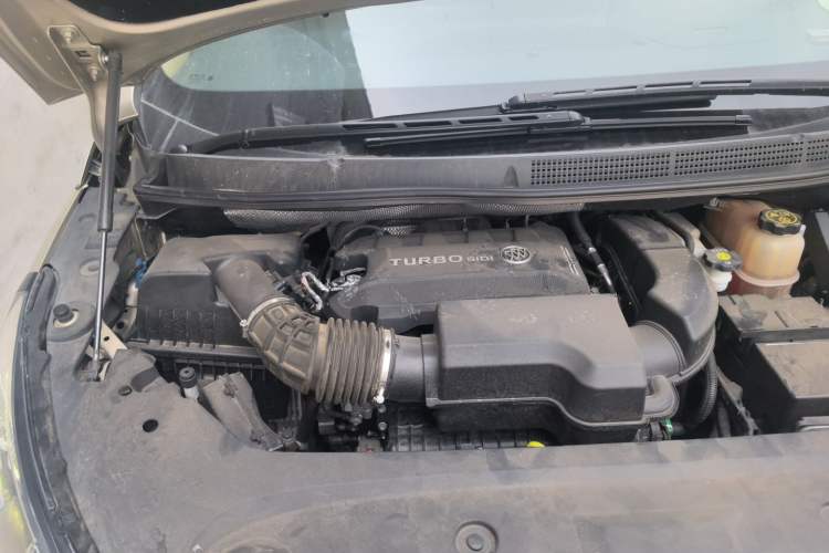 Used Buick GL8 2020 ES Land Cruiser 653T Luxury Model Engine Bay Right