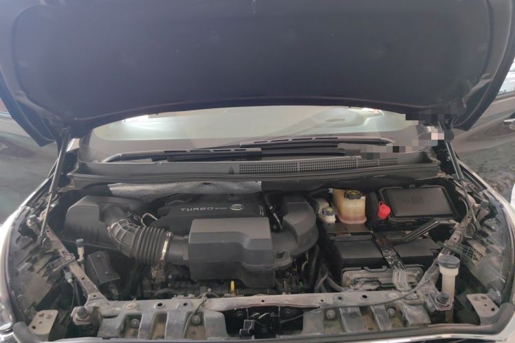 Used Buick GL8 2020 ES Land Cruiser 653T Flagship Model Engine Bay